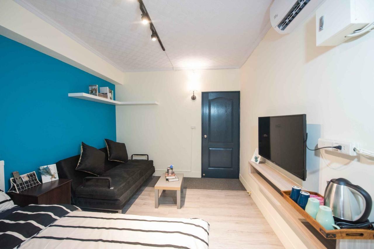 Bird Series Backpacker輕隔間背包客 Apartment ไถหนาน ภายนอก รูปภาพ